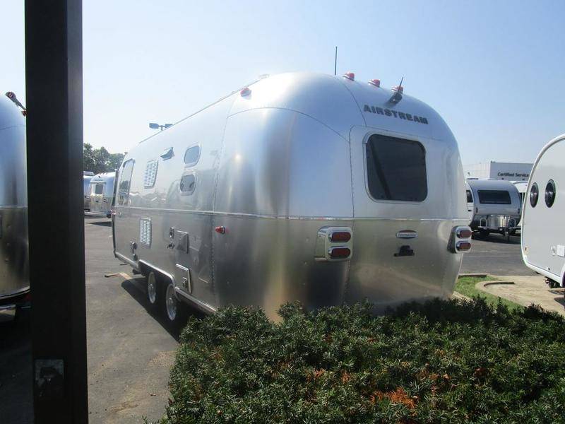 2018 Airstream International Signature 23 FB, Travel Trailers RV For