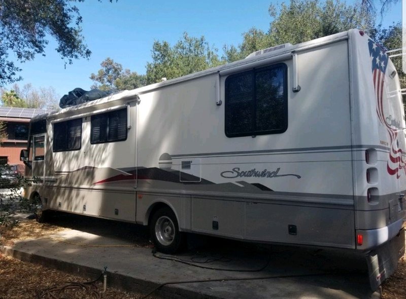 1999 Fleetwood Southwind 32V, Class C RV For Sale By Owner in El Cajon