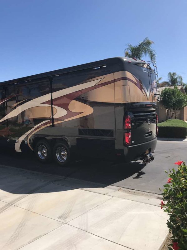 2009 Monaco Signature Cambridge IV, Class A Diesel RV For Sale By
