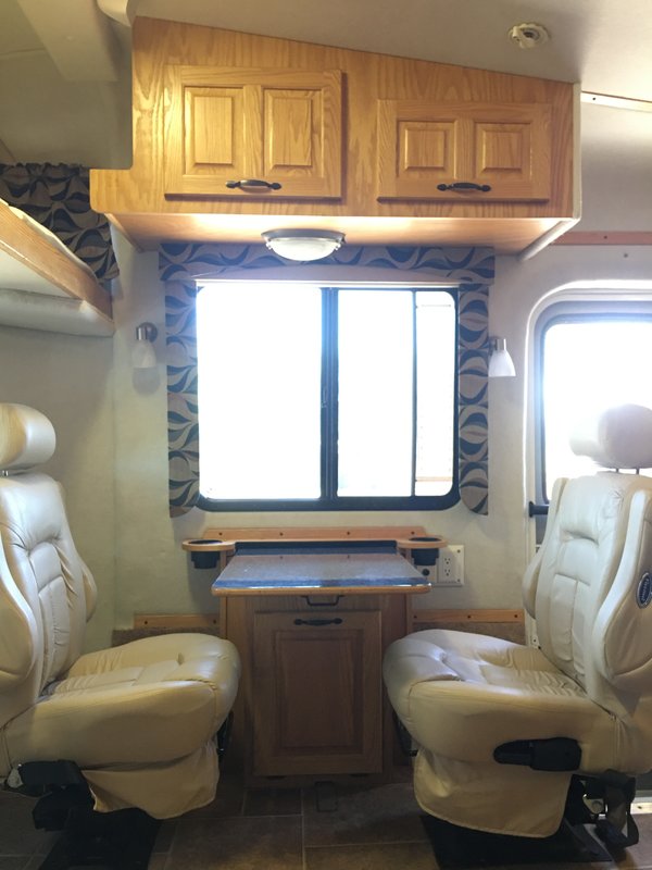 2011 Born Free Safest RV with Roll Bars Throughout / 25ft. Rear Bath