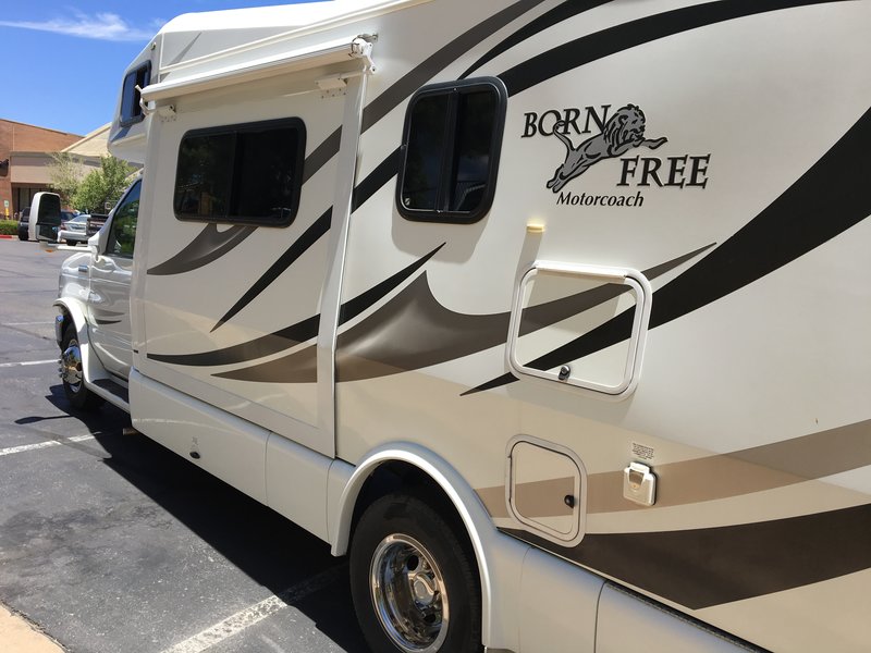 2011 Born Free Safest RV with Roll Bars Throughout / 25ft. Rear Bath