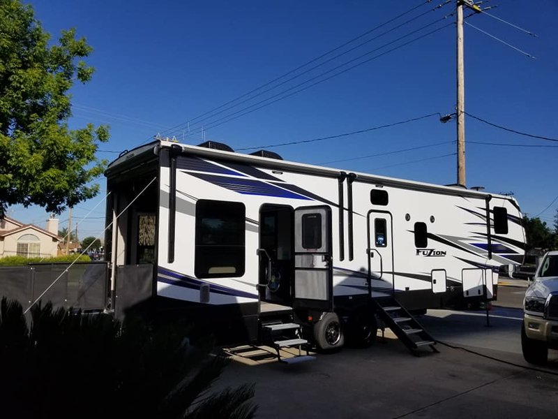 2018 Keystone Fuzion 369, Toy Haulers 5th Wheels RV For Sale By Owner