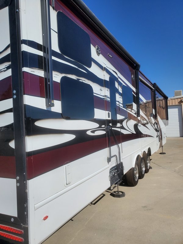 2022 The RV Factory Luxe Toy Hauler 44FB, Toy Haulers 5th Wheels RV For