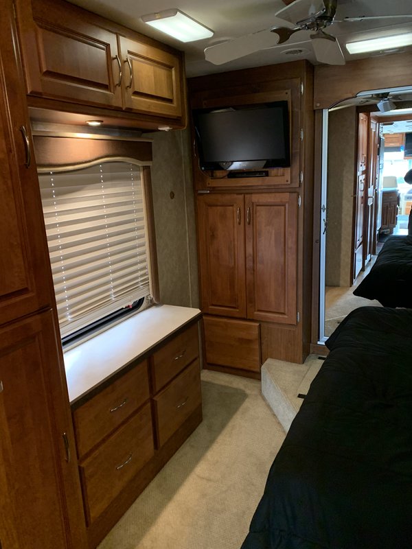 2007 Monaco Cayman XL 36PDD, Class A Diesel RV For Sale By Owner in
