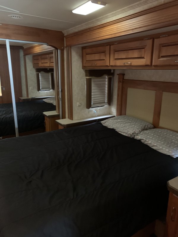 2007 Monaco Cayman XL 36PDD, Class A Diesel RV For Sale By Owner in