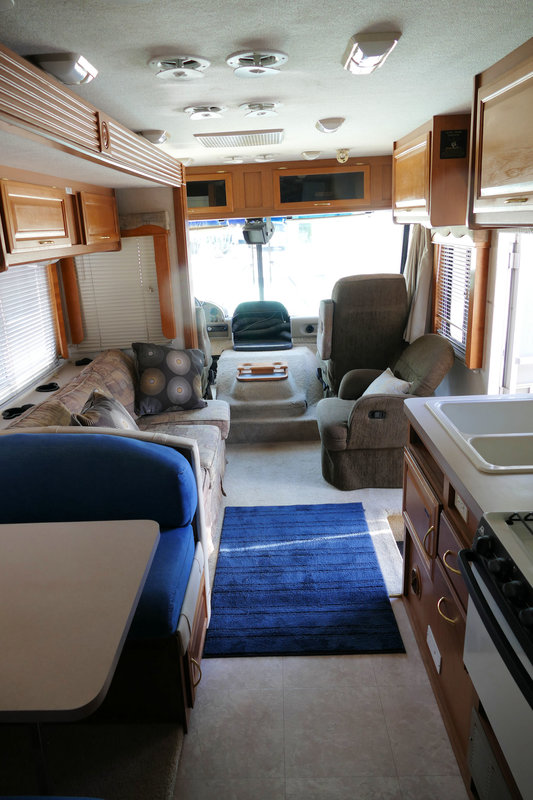2002 Fleetwood Fiesta 32S, Class A Gas RV For Sale By Owner in