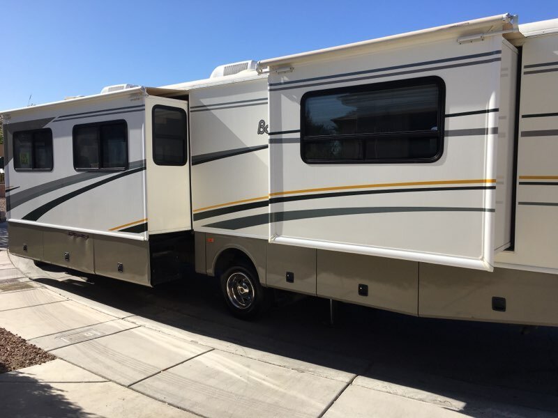 2004 Fleetwood Bounder 36S, Class A Gas RV For Sale By Owner in North