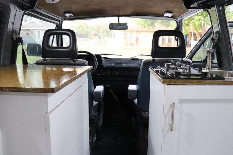 1985 Volkswagen Eurovan westfalia, Class B RV For Sale By Owner in Palm