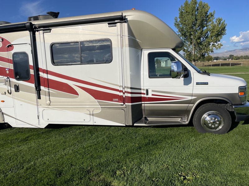 2013 Winnebago Aspect 30C, Class B+ RV For Sale By Owner in Corvallis