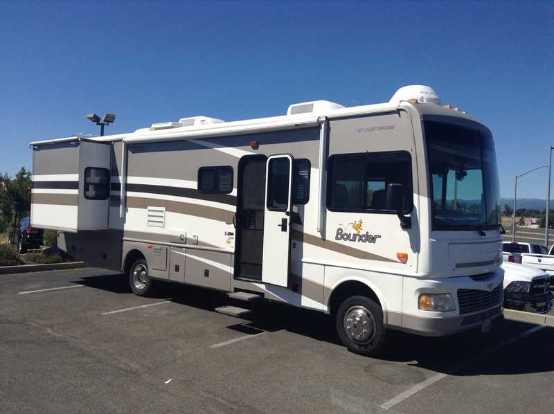 2006 Fleetwood Bounder 32W, Class A Gas RV For Sale in Lakeport