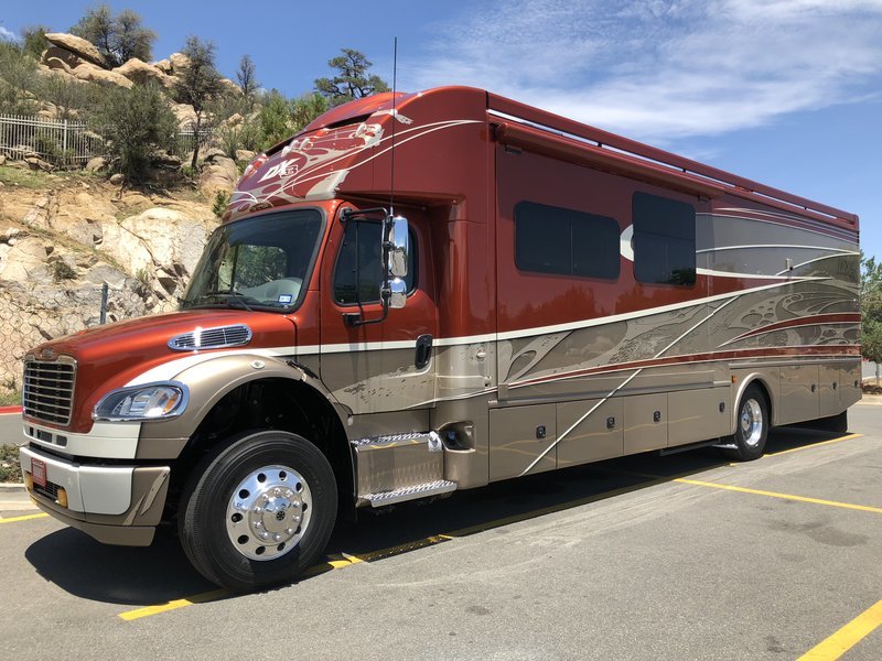 2018 Dynamax DX3 37ts, Class A Diesel RV For Sale By Owner in