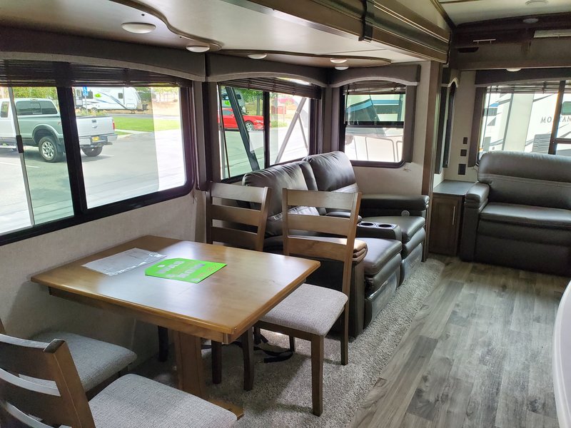 2020 Keystone Cougar Half Ton 30RLS, 5th Wheels RV For Sale By Owner in