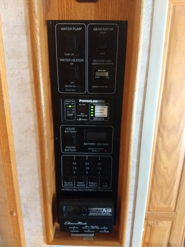 2004 Winnebago Adventurer 33V, Class A Gas RV For Sale By Owner in