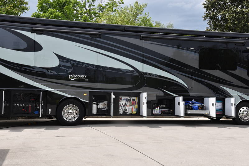 2019 Fleetwood Discovery LXE 40D, Class A Diesel RV For Sale By Owner
