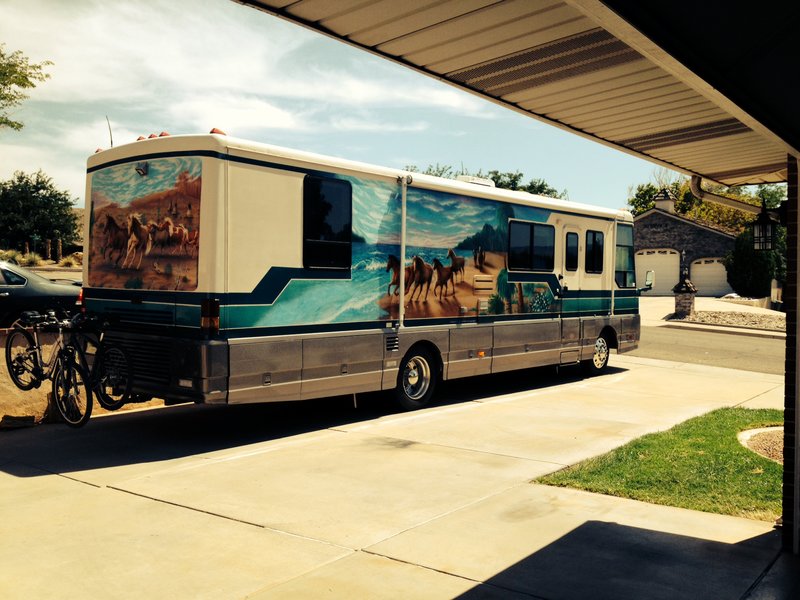 1995 Winnebago Luxor WKQ37WQ, Class A Diesel RV For Sale By Owner in