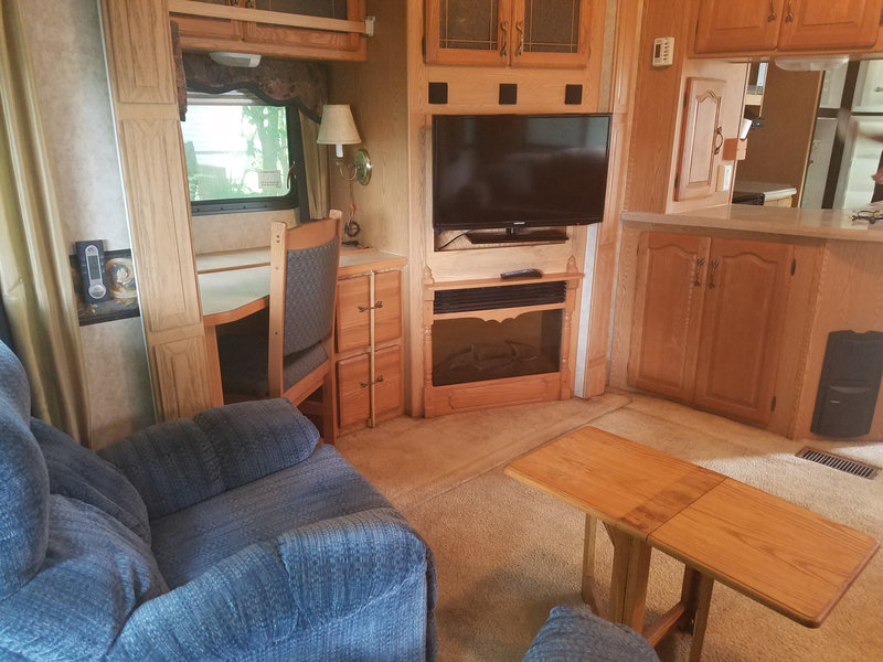 2006 Keystone Montana 3400RL, 5th Wheels RV For Sale By Owner in