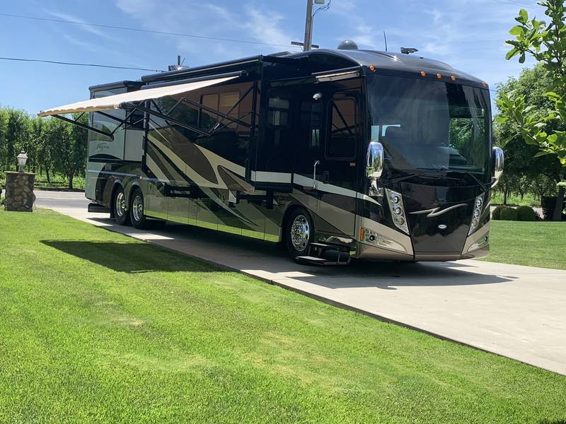 2012 Winnebago Ellipse Itasca 42QD, Class A Diesel RV For Sale By