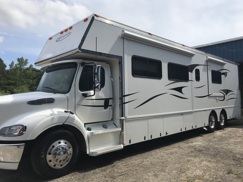 2015 Renegade Garage CLASSIC WITH, Class C RV For Sale By Owner in Moss