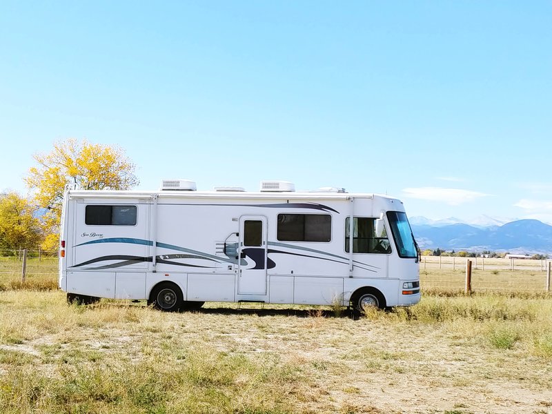 2002 National RV Sea Breeze 8311, Class A Gas RV For Sale By Owner in