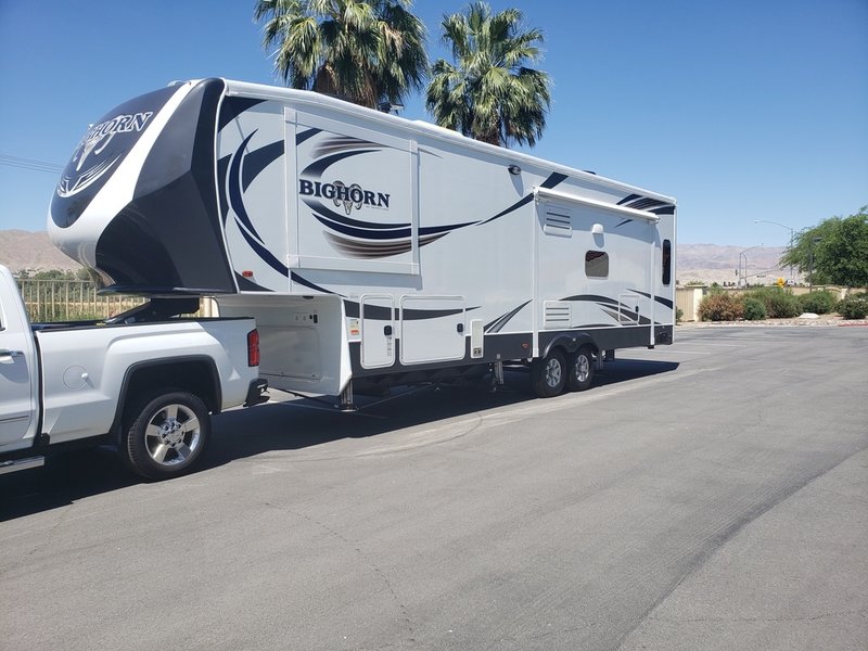 2017 Heartland Bighorn 3160EL, 5th Wheels RV For Sale By Owner in Indio