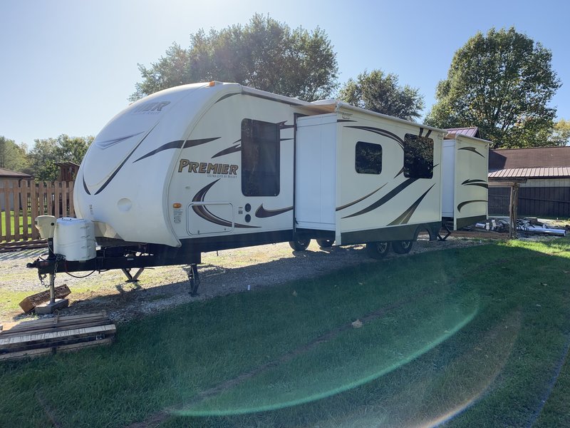 2013 Keystone Bullet Premier 31BHPR, Travel Trailers RV For Sale By Owner in Lafayette , Indiana 2013 Keystone Bullet Premier 31bhpr For Sale