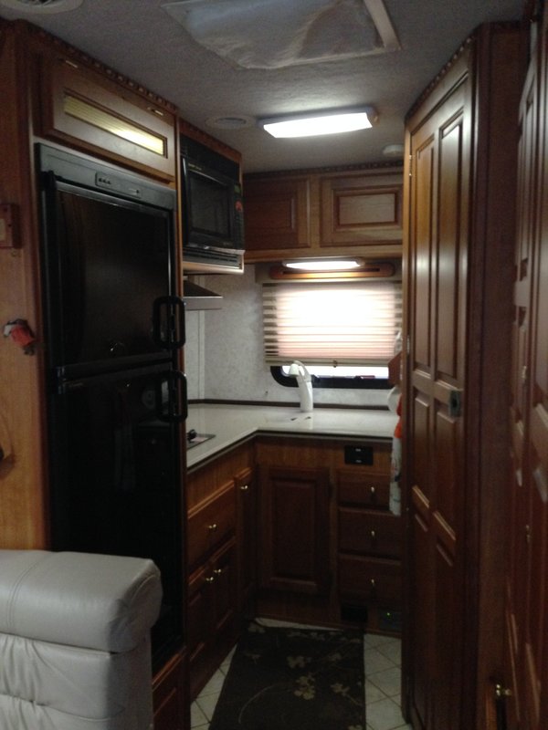 2005 Chinook Glacier 2500 4x4, Class B RV For Sale By Owner in Monroe