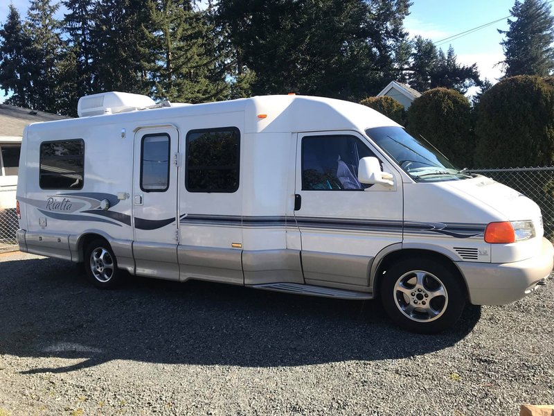 2004 Winnebago Rialta QD, Class B RV For Sale By Owner in Marysville