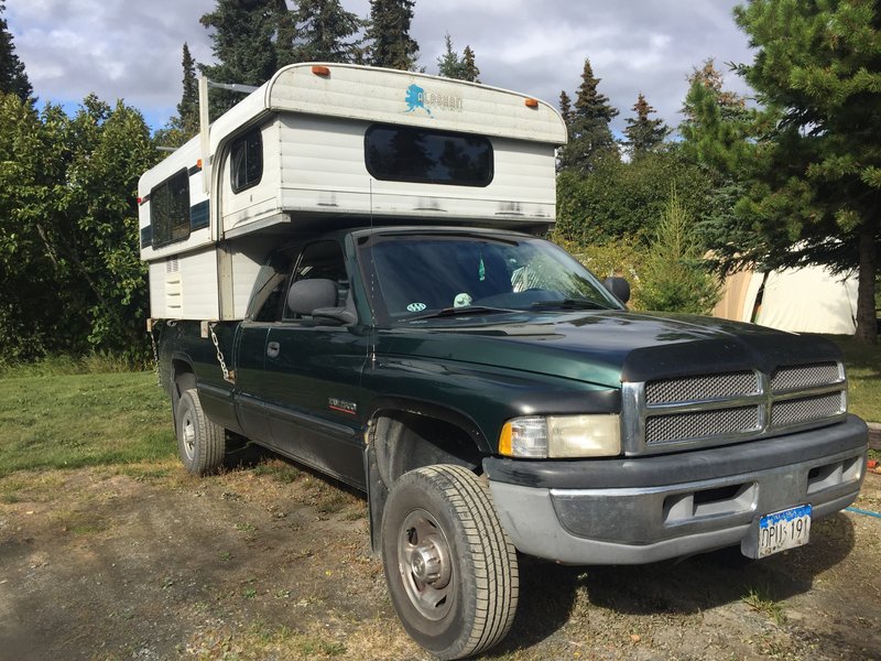 1995 Alaskan Telescopic, Truck Campers RV For Sale By Owner in Soldotna