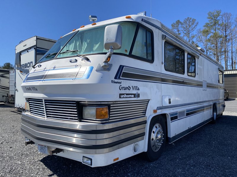 1990 Foretravel Motorcoach Grand Villa Unihome U280, Class A - Diesel 