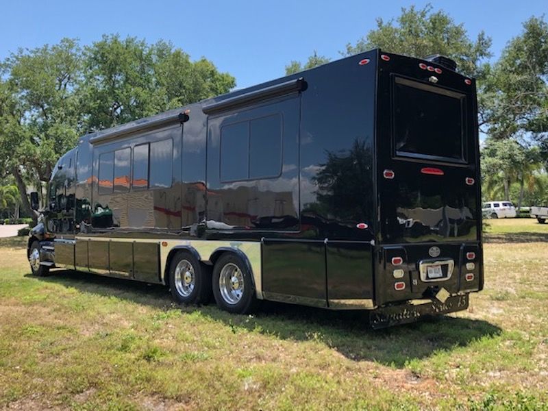 2006 Kenworth Entertainment Coach, Class C RV For Sale in Brookville
