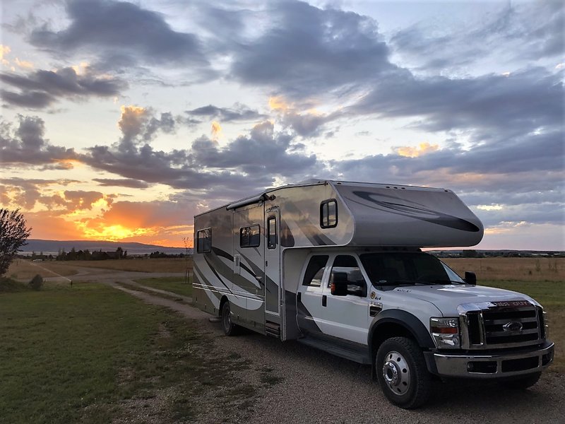 2008 Host Industries 330THDIESEL, Class C RV For Sale By Owner in Idaho falls, Idaho