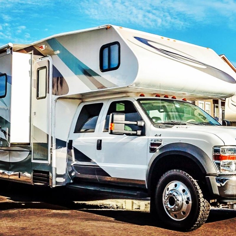 2008 Host Industries 330THDIESEL, Class C RV For Sale By Owner in Idaho falls, Idaho