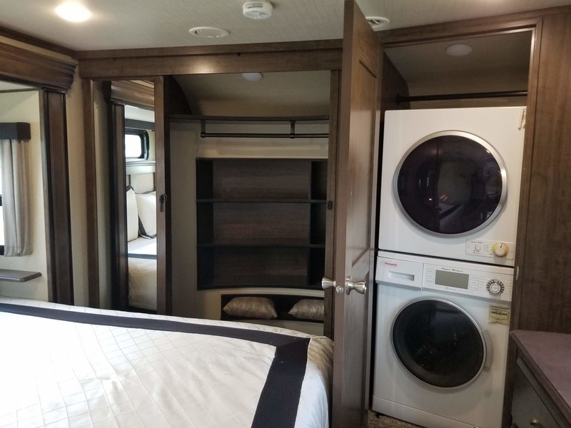 2019 Grand Design Solitude 375RES 5th Wheels RV For Sale By Owner In 