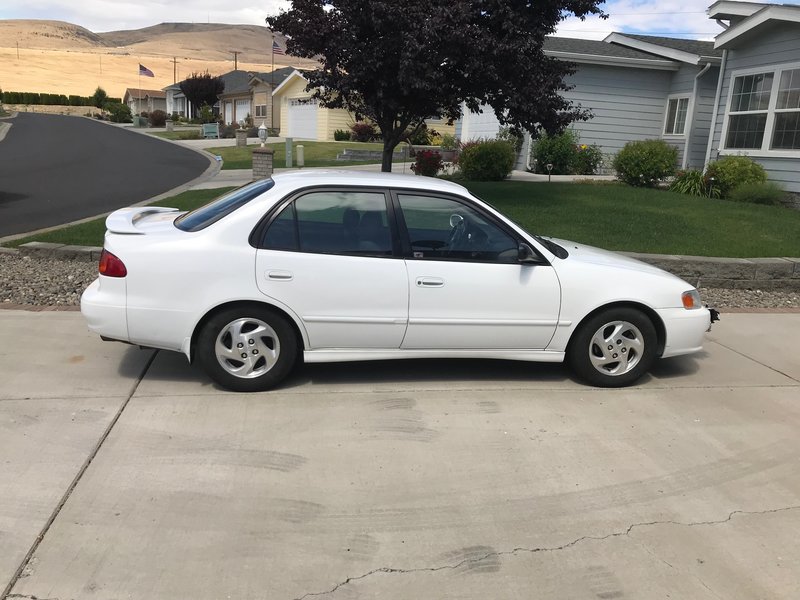 2002 Toyota Corolla sport, Tow Behind Cars RV For Sale By Owner in