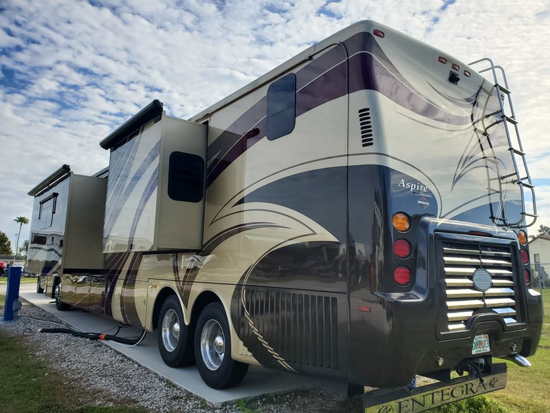 2014 Entegra Coach Aspire 44B, Class A Diesel RV For Sale By Owner in