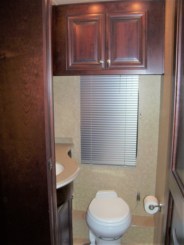 2009 Fleetwood American Revolution Revolution 42 K, Class A Diesel RV