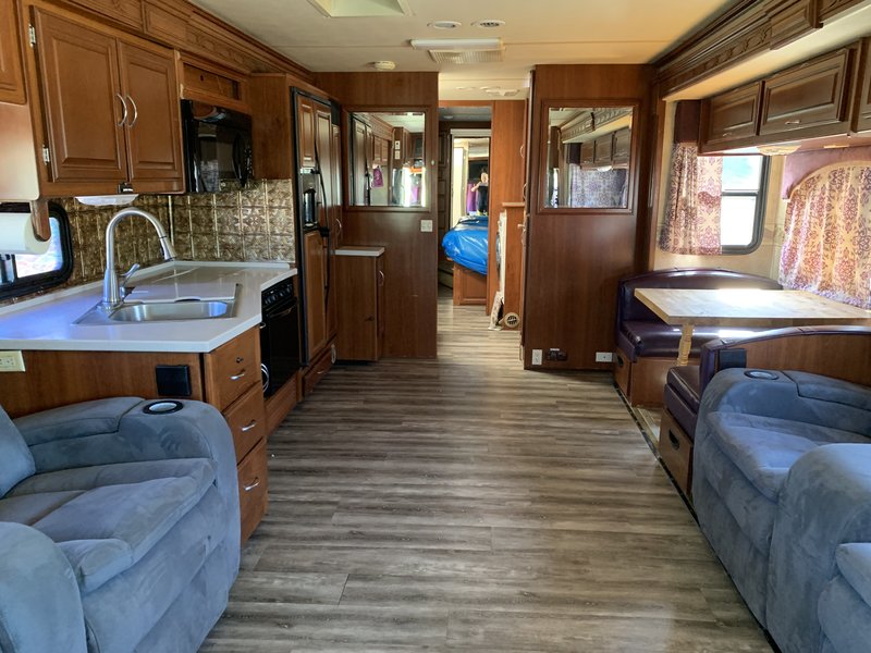 2007 Fleetwood Bounder 38L, Class A Diesel RV For Sale By Owner in