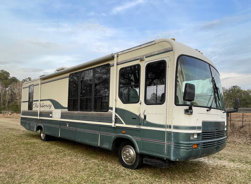 Used 1994 Thor Motor Coach A.C.E. Residency DIESEL PUSHER for Sale by