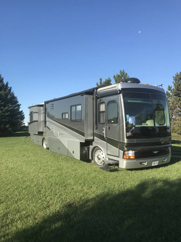 2006 Fleetwood Discovery 39L, Class A Diesel RV For Sale By Owner in