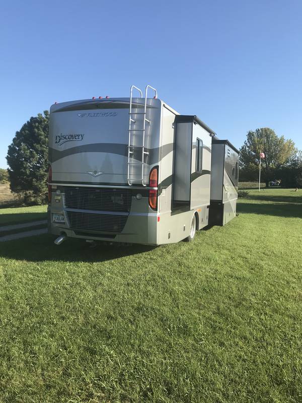 2006 Fleetwood Discovery 39L, Class A Diesel RV For Sale By Owner in