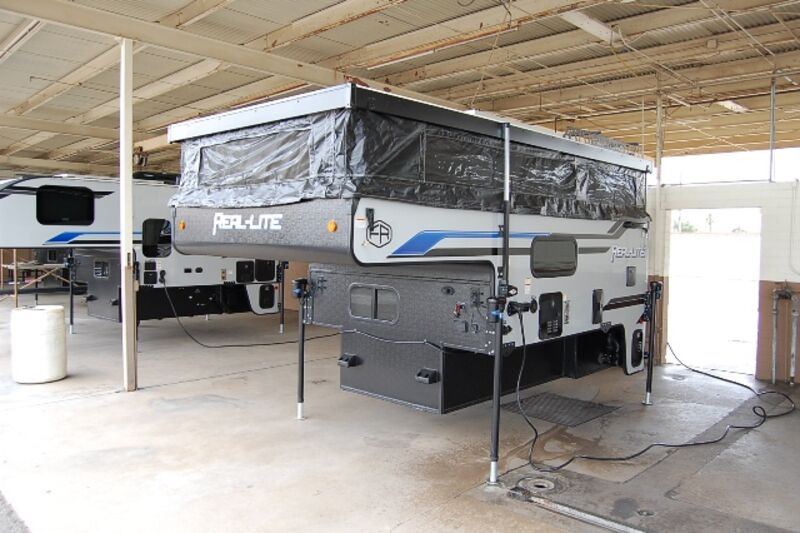 2025 Palomino Real-Lite 1610