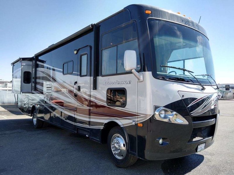 2014 Thor Motor Coach Hurricane 34, Class A - Gas RV For Sale By Owner ...