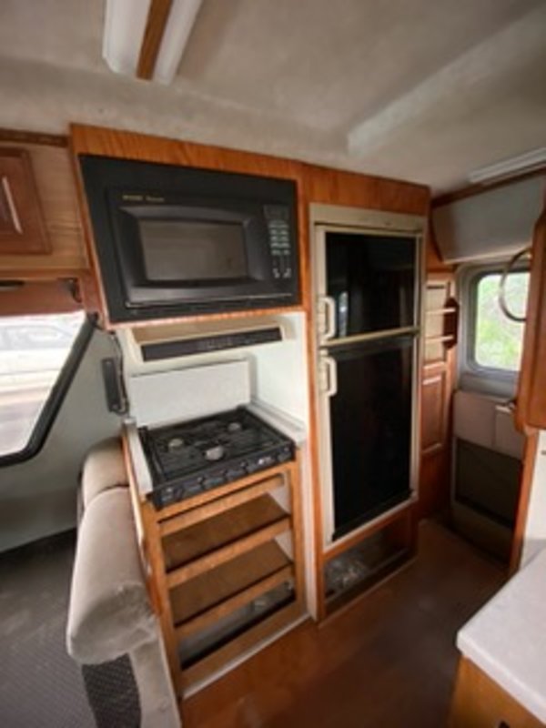 Used 2000 Chinook Concourse for Sale by Owner in Washington, Pennsylvania RVT