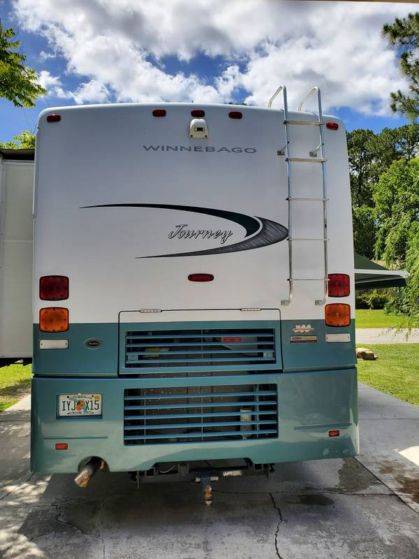 2005 Winnebago Journey 36G, Class A Diesel RV For Sale By Owner in
