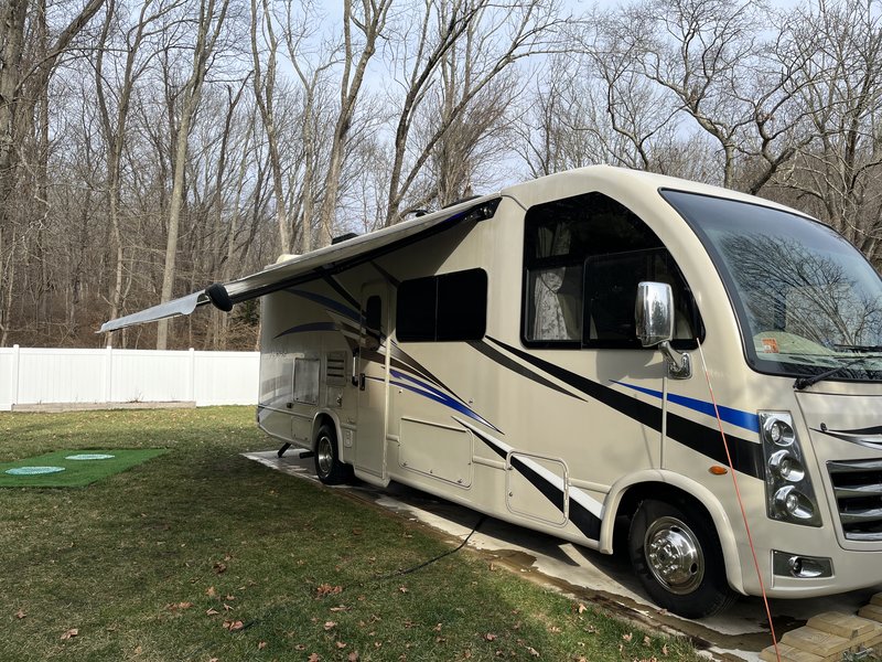 Used Thor Motor Coach Vegas For Sale By Owner In Westerly