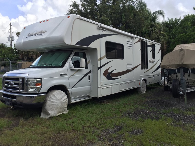 2010 Forest River Sunseeker 3120DS, Class C RV For Sale By Owner in