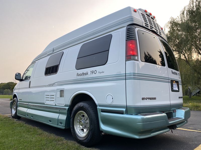 2002 Roadtrek Popular 190, Class B RV For Sale In Beach Park, Illinois ...