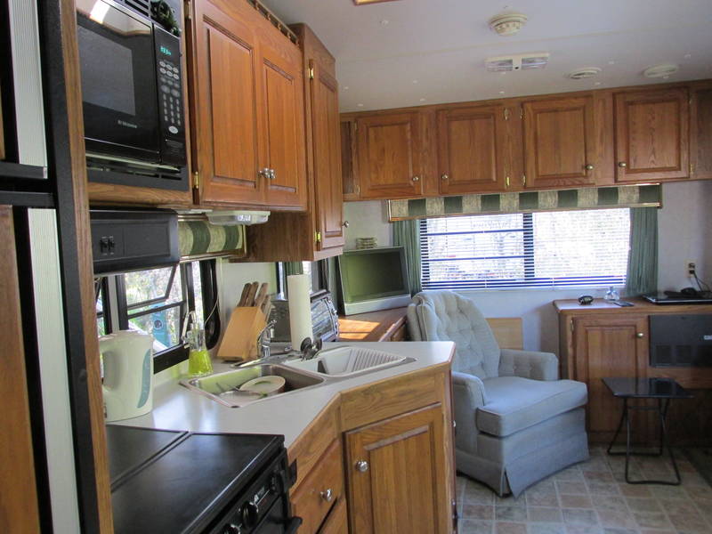 1996 Glendale RV Golden Falcon Tour Edition, 5th Wheels RV For Sale By