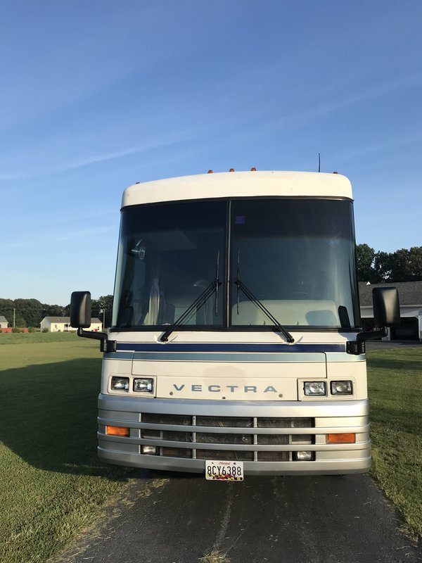 1993 Winnebago Vectra WSM35RQ, Class A Diesel RV For Sale By Owner in