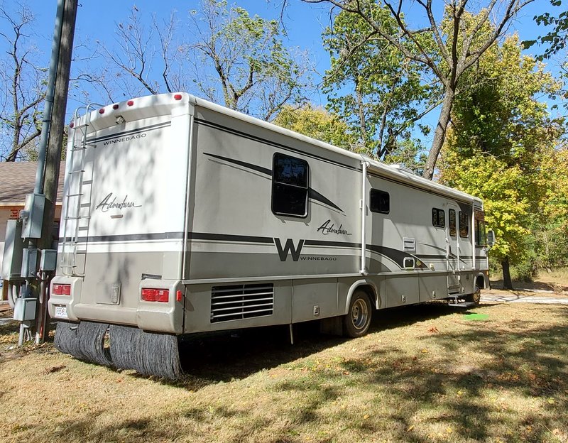 2001 Winnebago Adventurer 37G, Class A Gas RV For Sale By Owner in